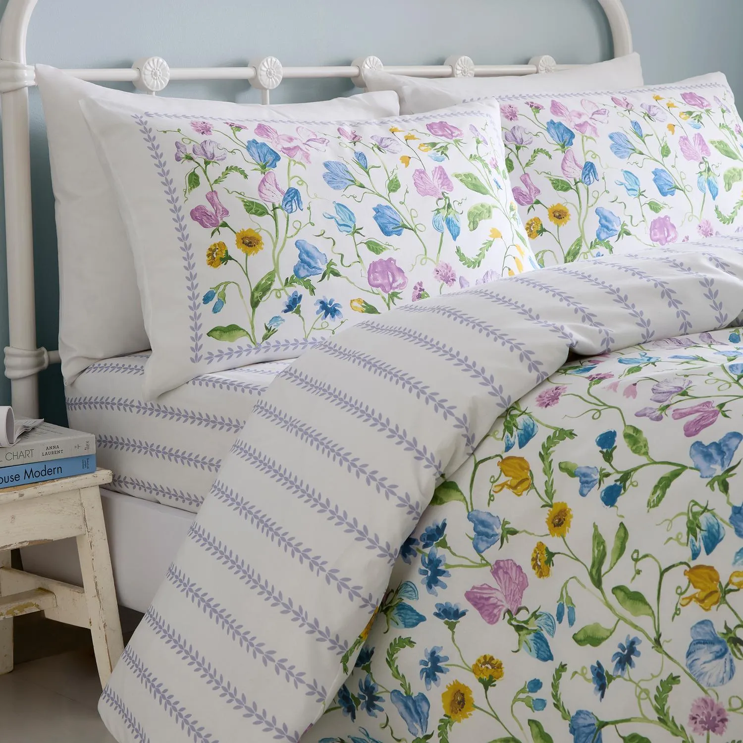 Sweet Pea Floral Single Reversible Duvet Set - Cotton alternate view