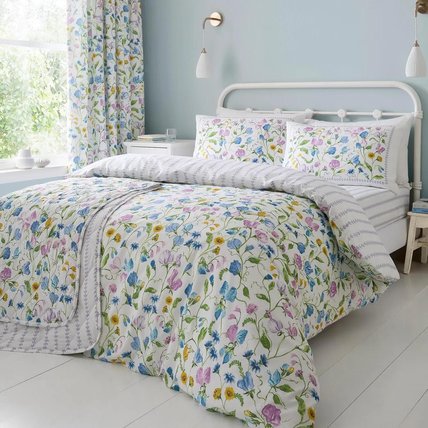Sweet Pea Floral Single Reversible Duvet Set - Cotton product