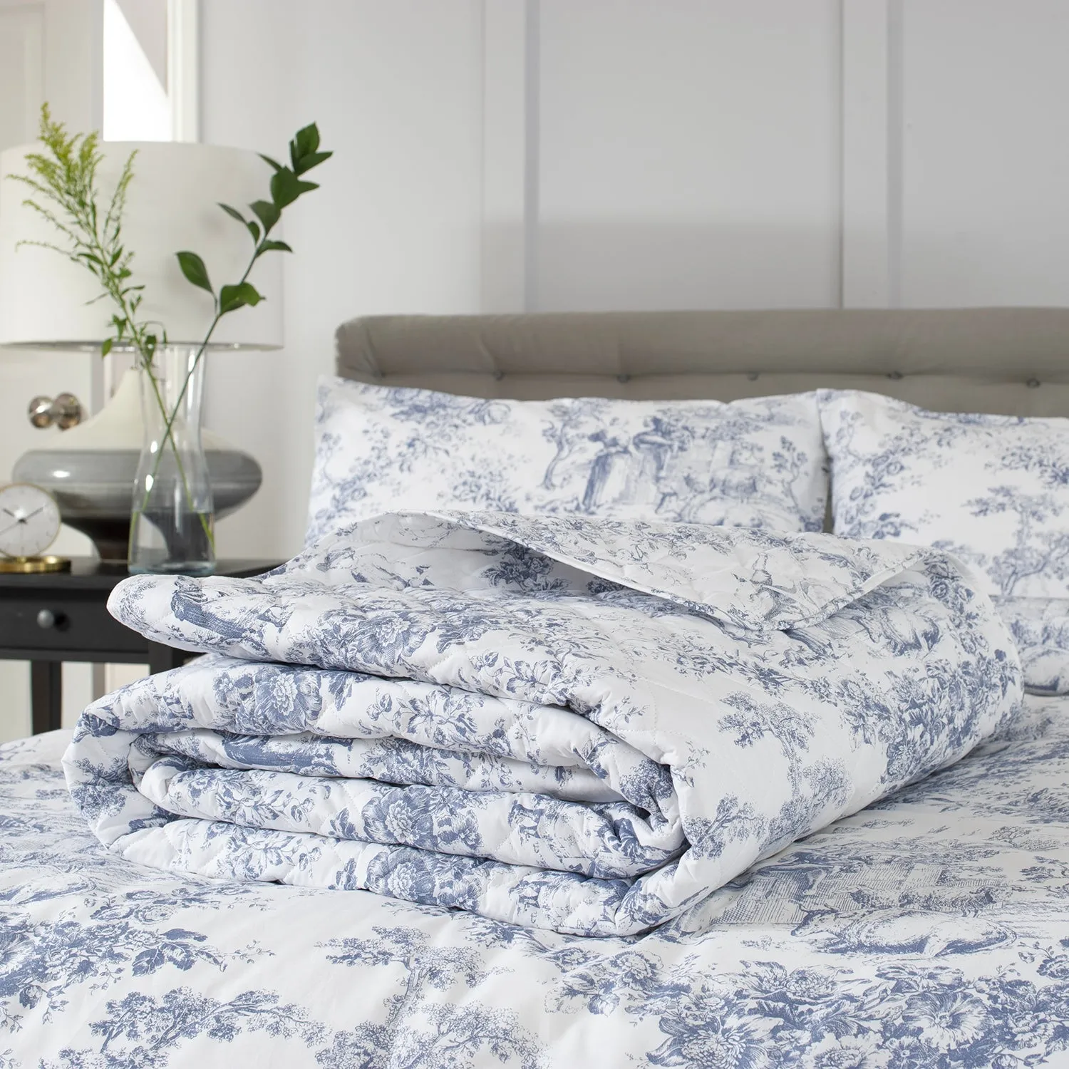 The Lyndon Company Toile Double Bedspread - Blue, Cotton product