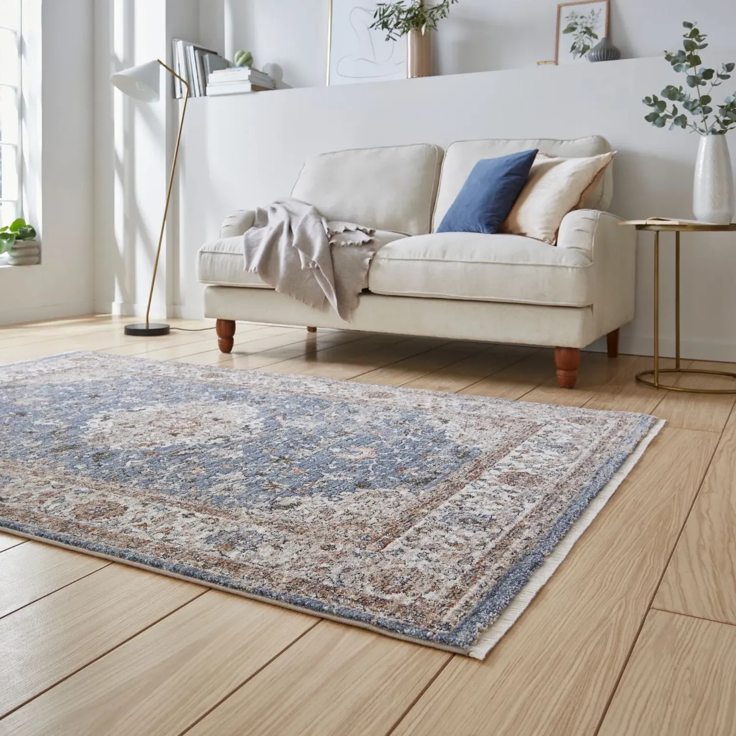 Traditional Rug Classic Design - Blue, Polypropylene
