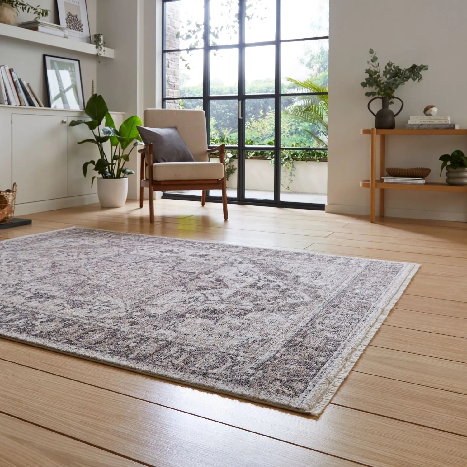 Traditional Rug - Grey, Polypropylene
