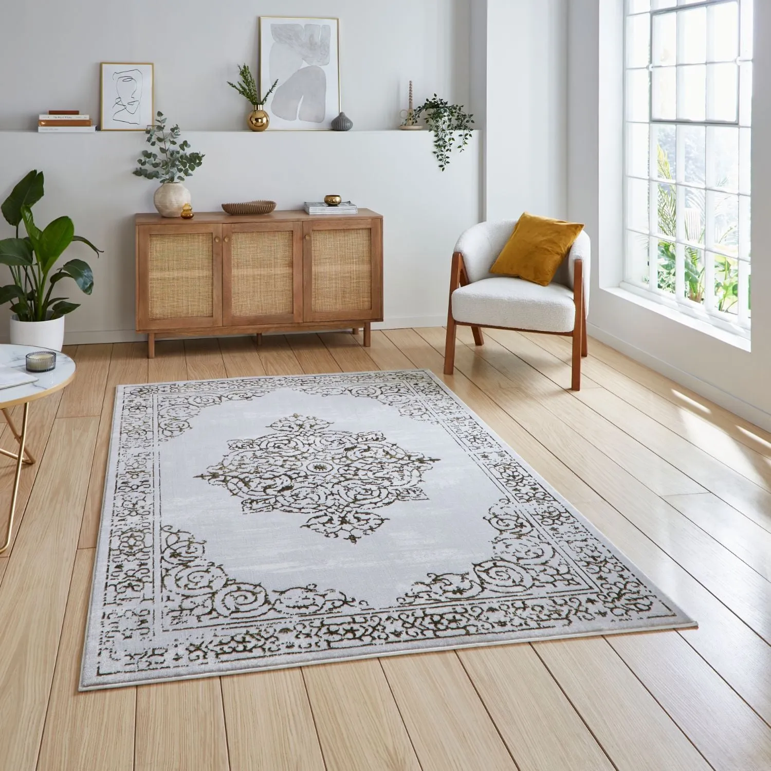 Traditional Vintage Rug with Metallic Effect - Gold