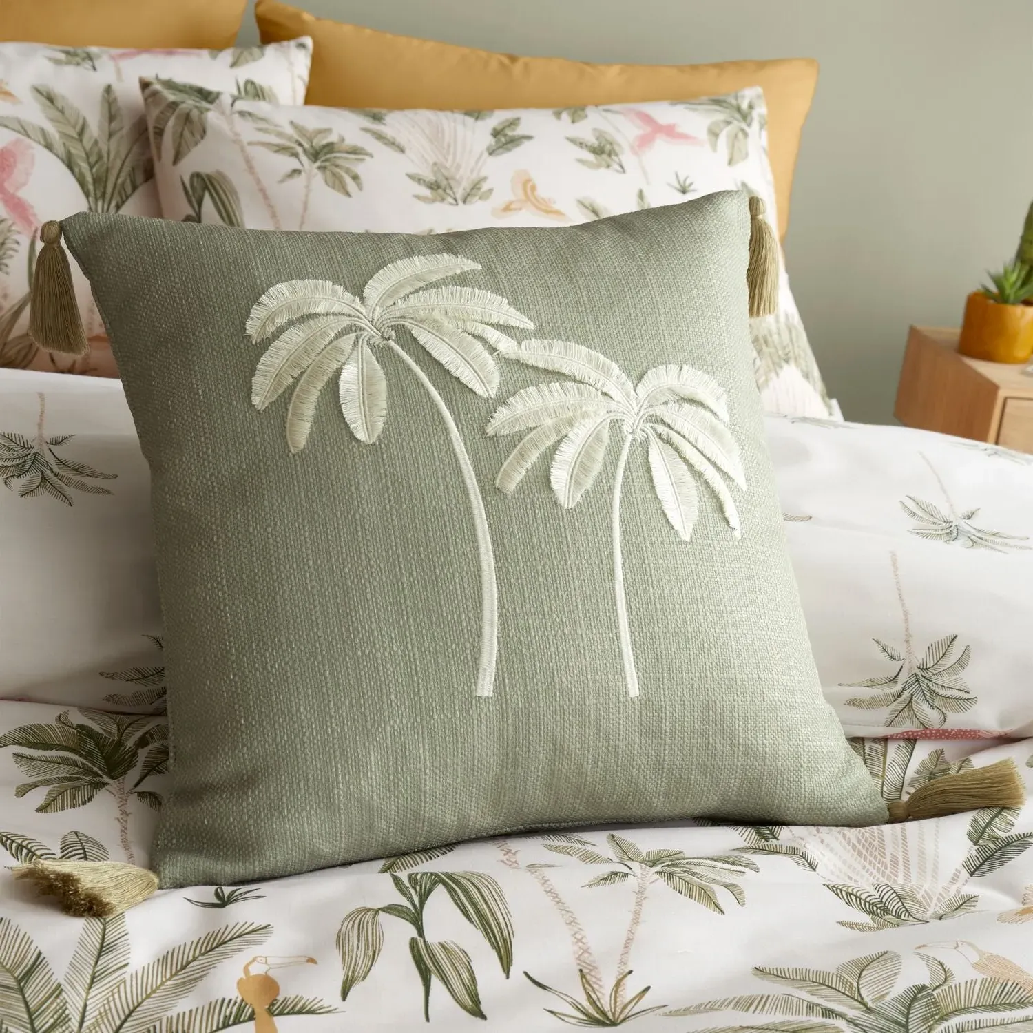 Tufted Palm Cushion with Embroidery - Green image