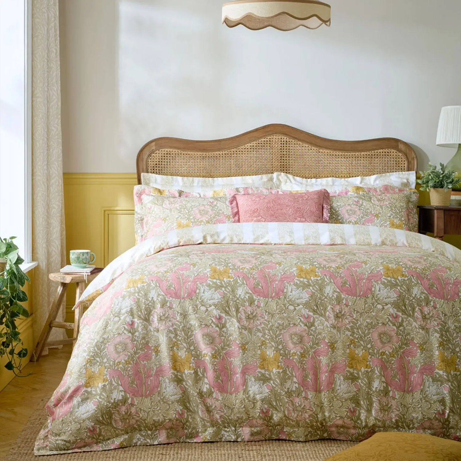 William Morris At Home Compton Double Duvet Set - Yellow, Cotton by Julian Charles