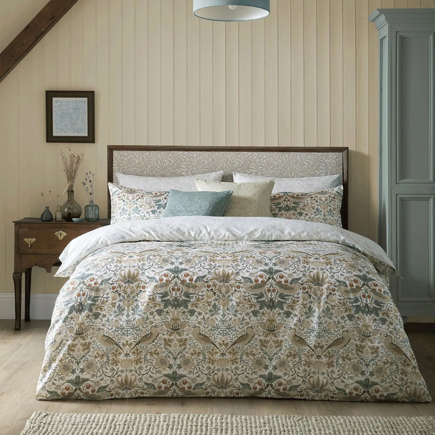William Morris Strawberry Thief Single Duvet Set - Natural, Cotton product