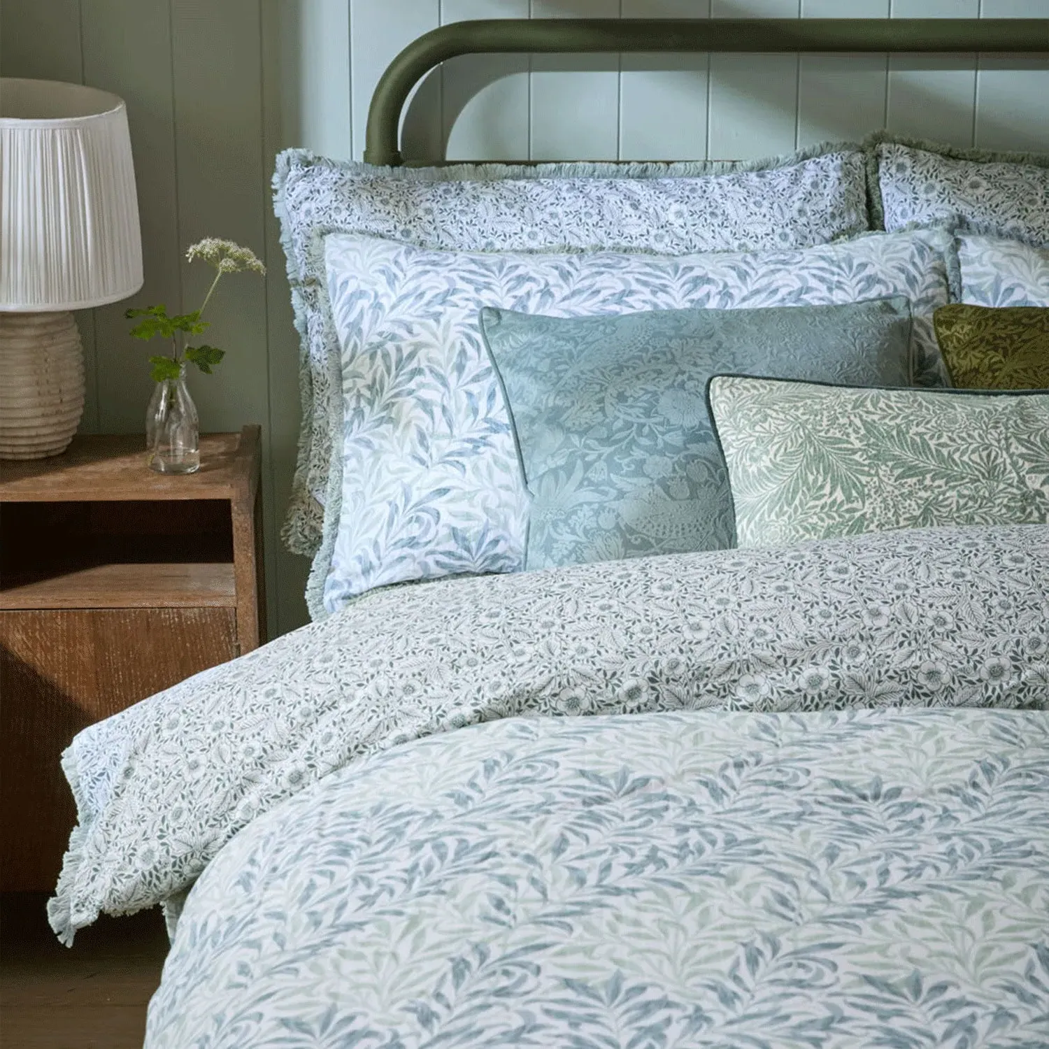 William Morris Willow Bough Single Duvet Set - Sage Green, Cotton alternate view