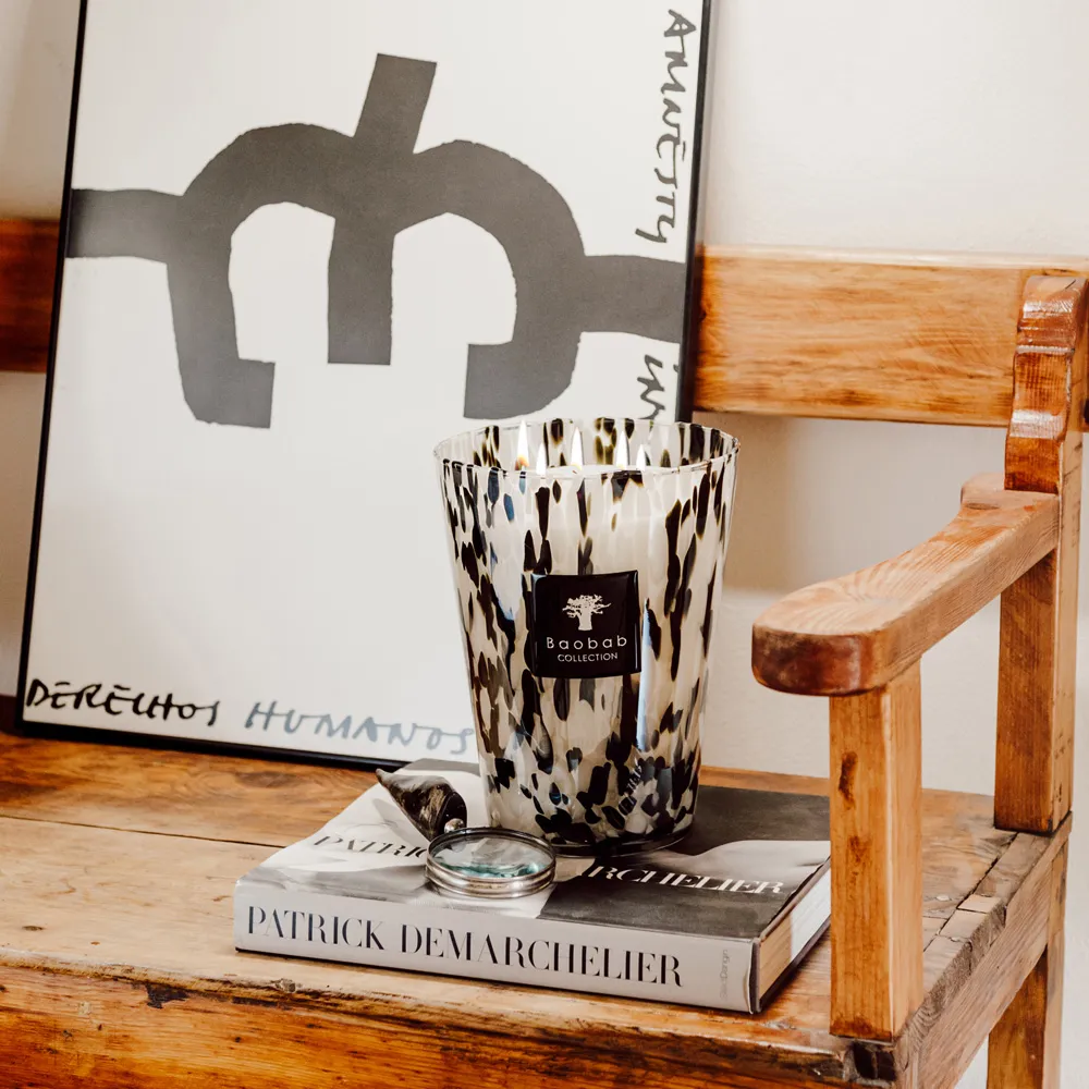 Black Pearls Large Scented Candle - White, Glass