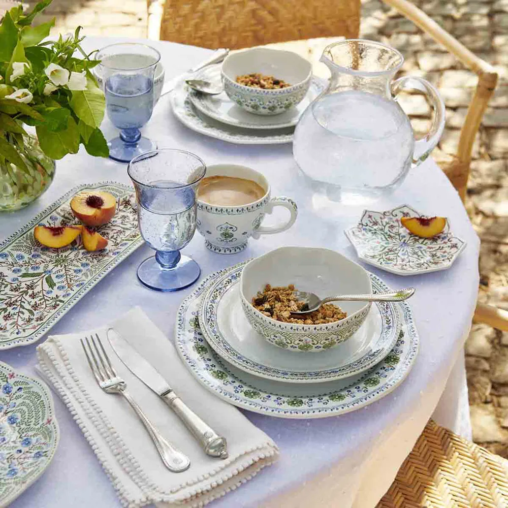 Villa Seville 16 Piece Place Setting - Blue, Ceramic