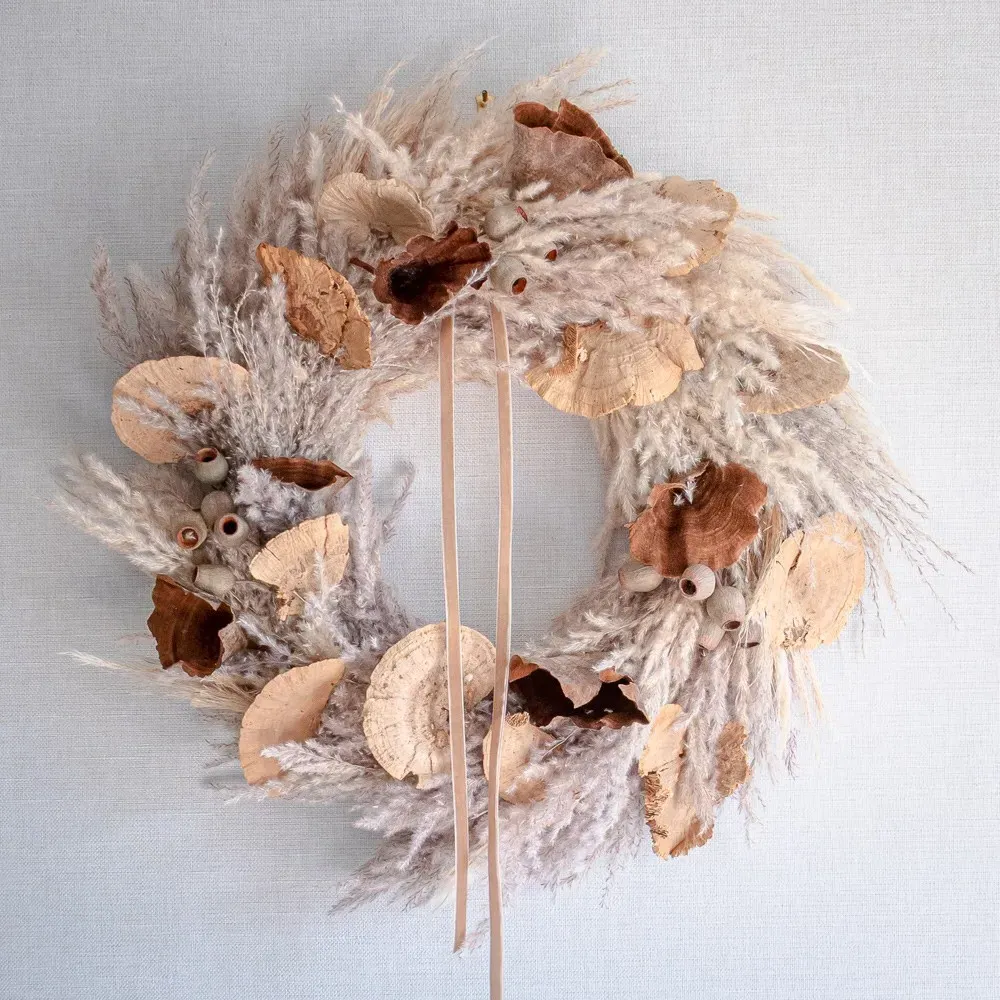 Adelise Pampas Grass Mushroom Wreath - Beige