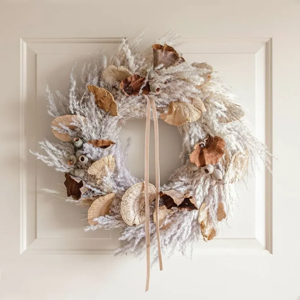 Adelise Pampas Grass Mushroom Wreath - Beige