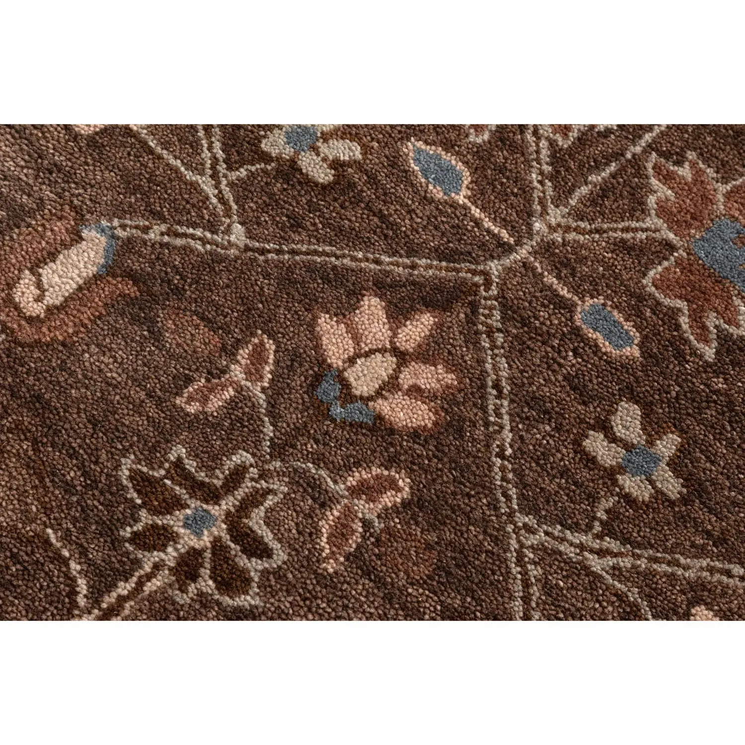 Aisley Floral Patterned Rug - Brown, Wool