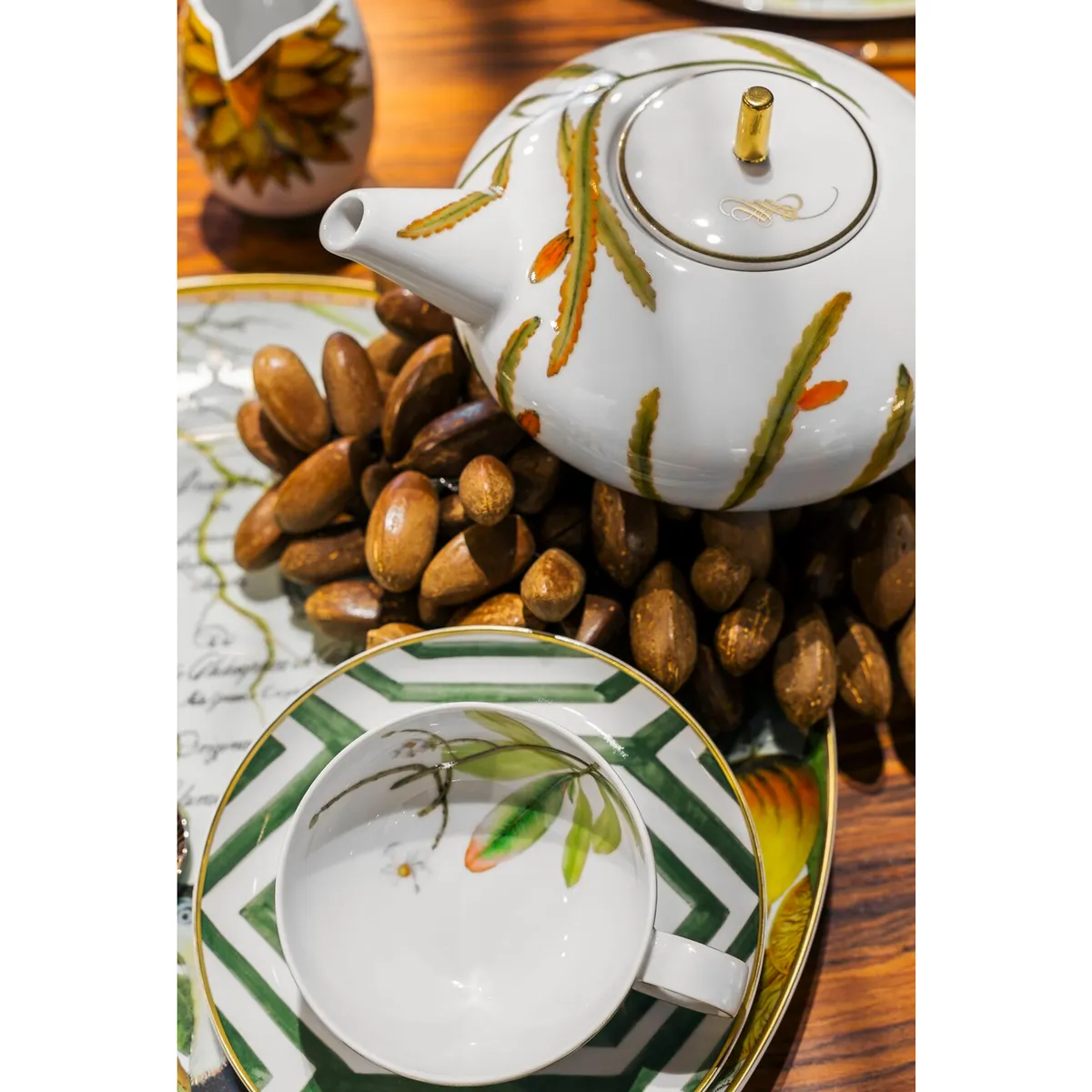 Amazonia Global Porcelain Tea Cup and Saucer Set - Green