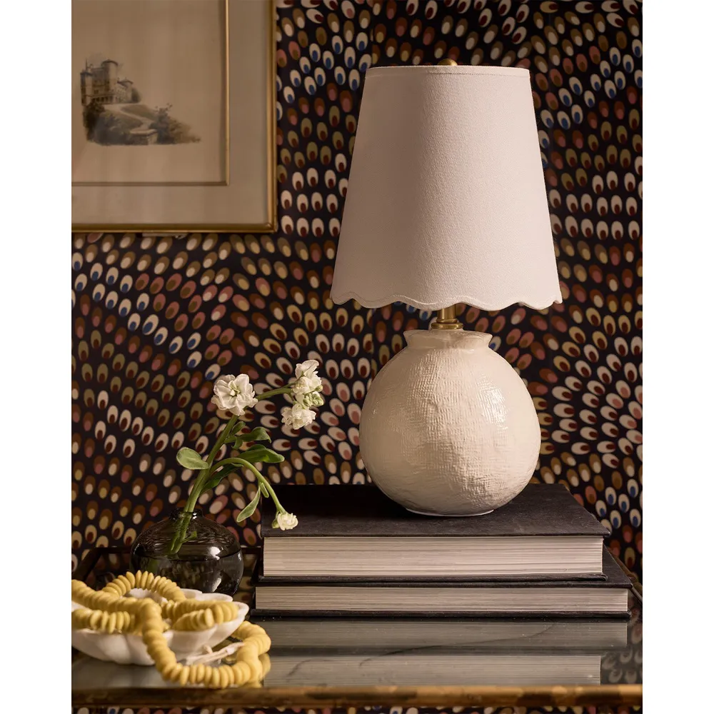 Amoria Mini Table Lamp - White, Ceramic