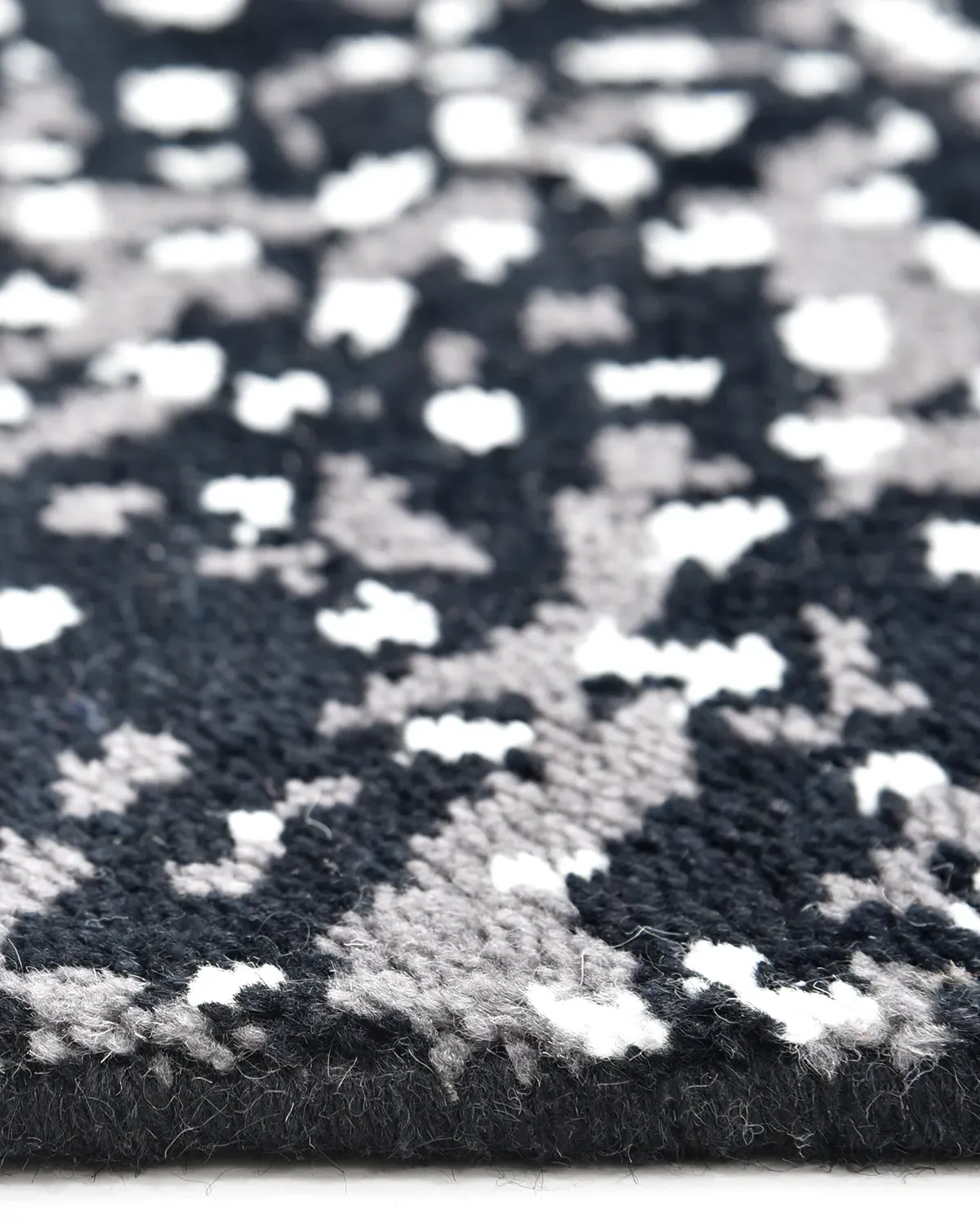 Arvin 5x8 Hand Knotted Rug - Black, Wool