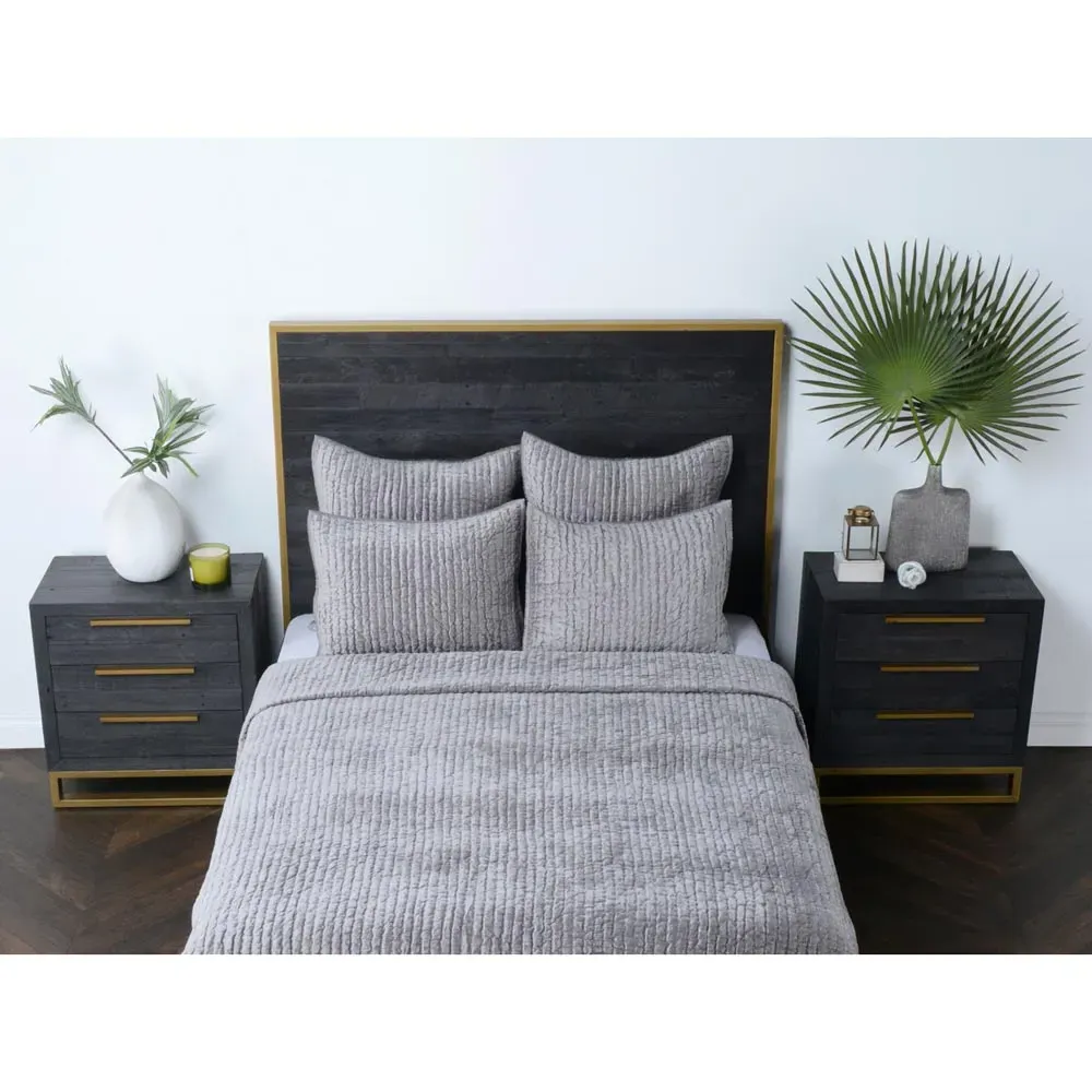 Beata Queen Size Velvet Quilt - Grey