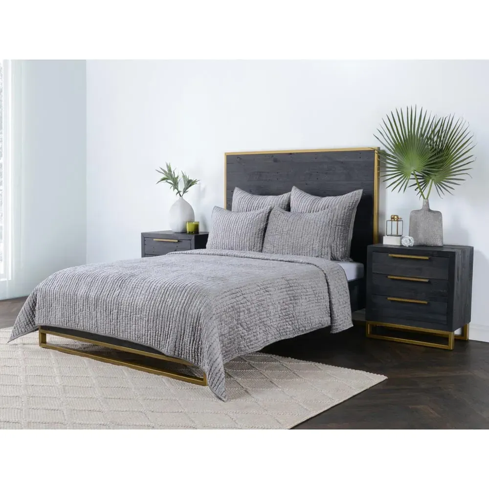 Beata Queen Size Velvet Quilt - Grey