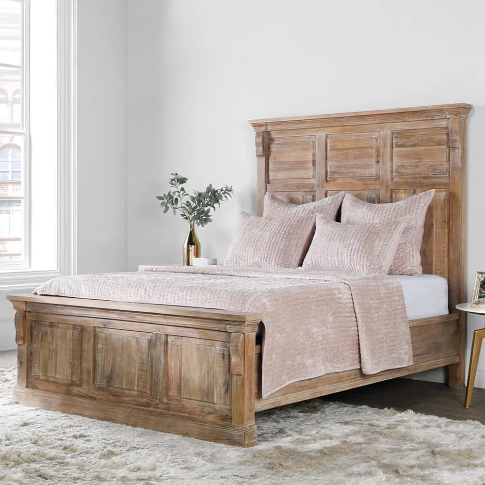 Beata Queen Size Velvet Quilt - Pink