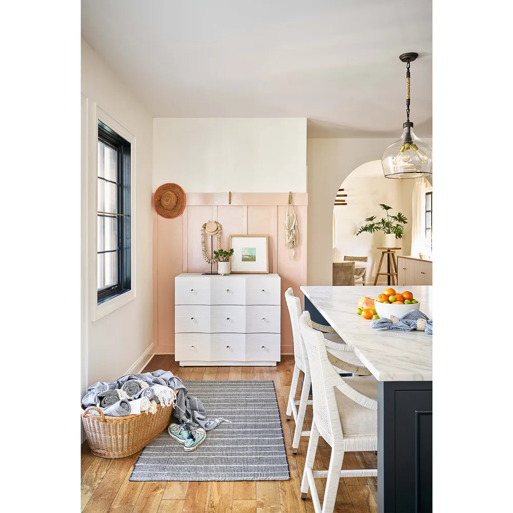 Bennett Bachelor Chest - White, Oak