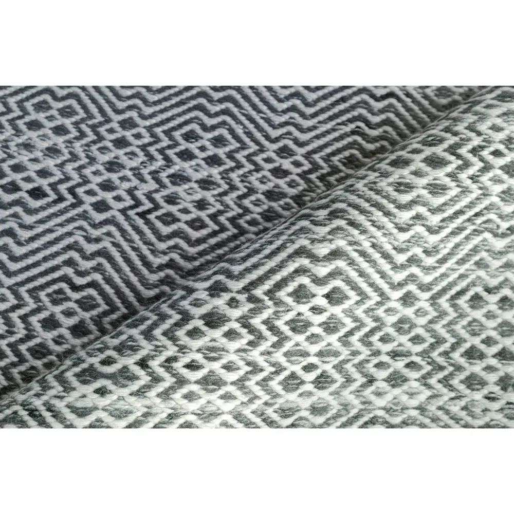 Bennett Diamond Patterned Indoor Outdoor Rug - Black, PET