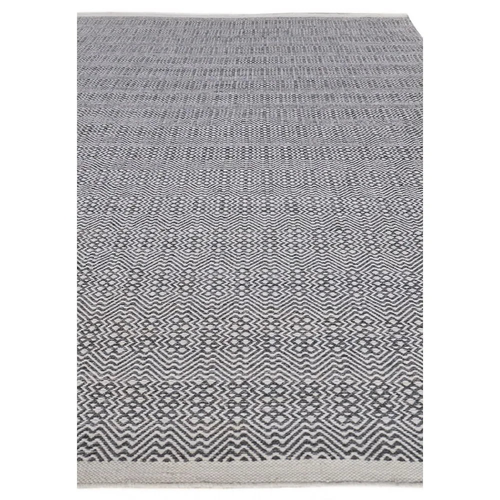 Bennett Diamond Patterned Indoor Outdoor Rug - Grey, PET