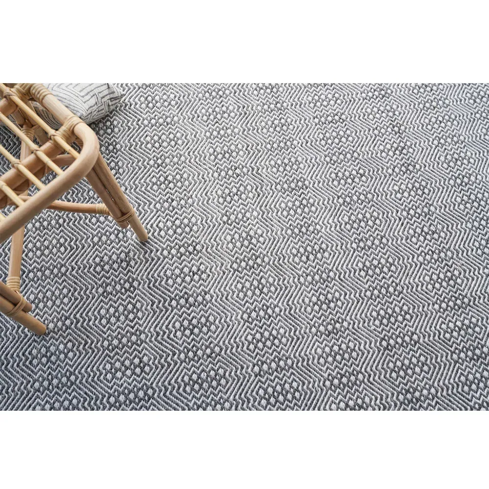 Bennett Diamond Patterned Indoor Outdoor Rug - Grey, PET