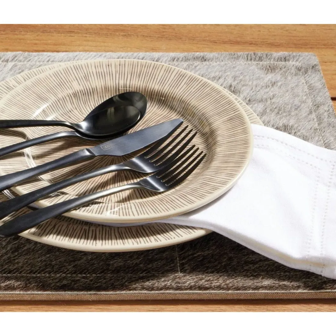 Betty Cotton Napkin Set of 4 - White