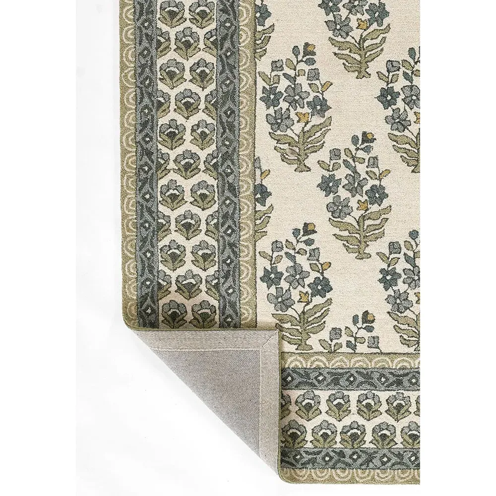 Cailee Floral Patterned Rug - Green, Wool