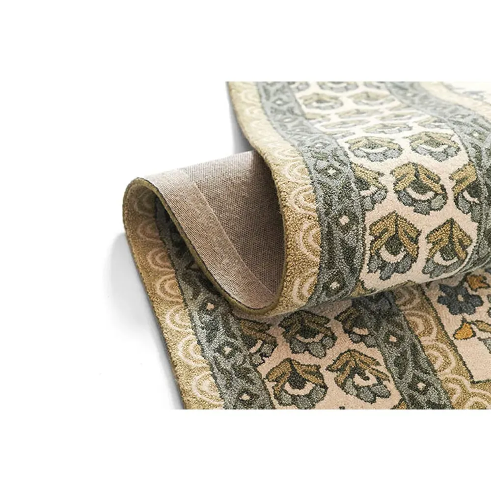 Cailee Floral Patterned Rug - Green, Wool