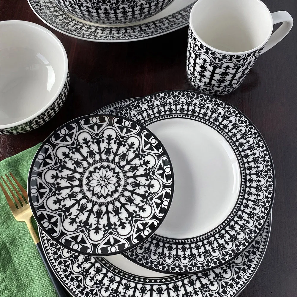Casablanca Canape Plate Set of 4 - Black, Porcelain