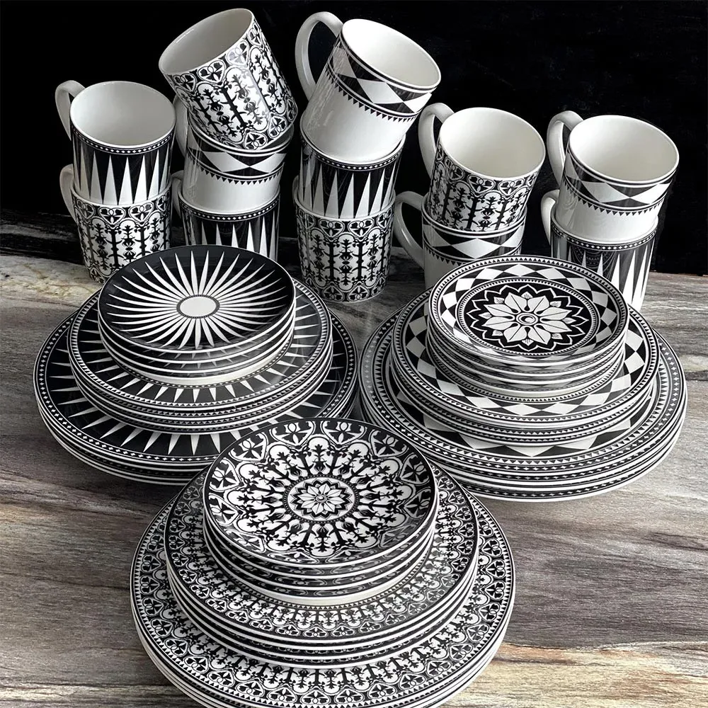 Casablanca Dinner Plate - Black, Porcelain