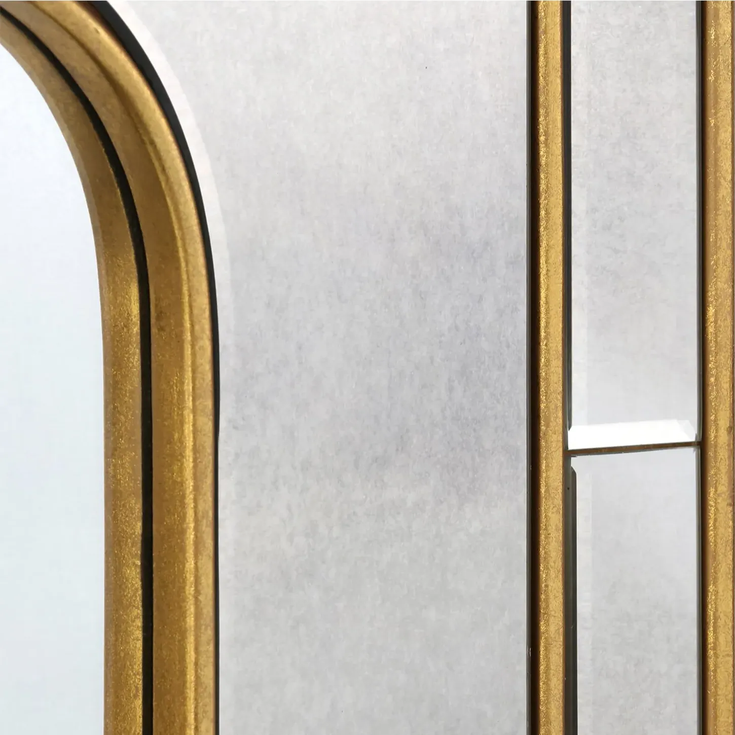 Cassia Quattrefoil Wall Mirror - Gold