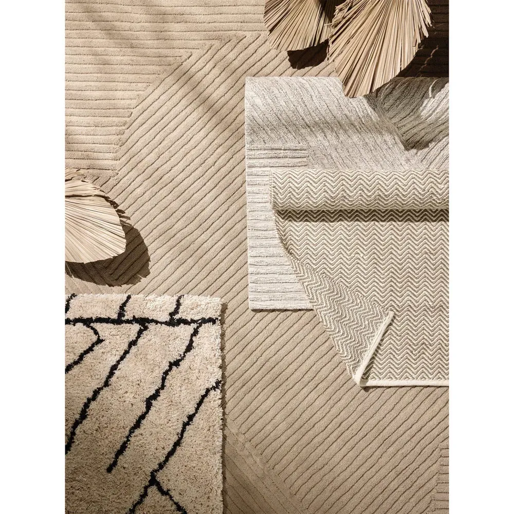 Chase 5x8 Indoor Outdoor Rug - Beige, PET Fiber