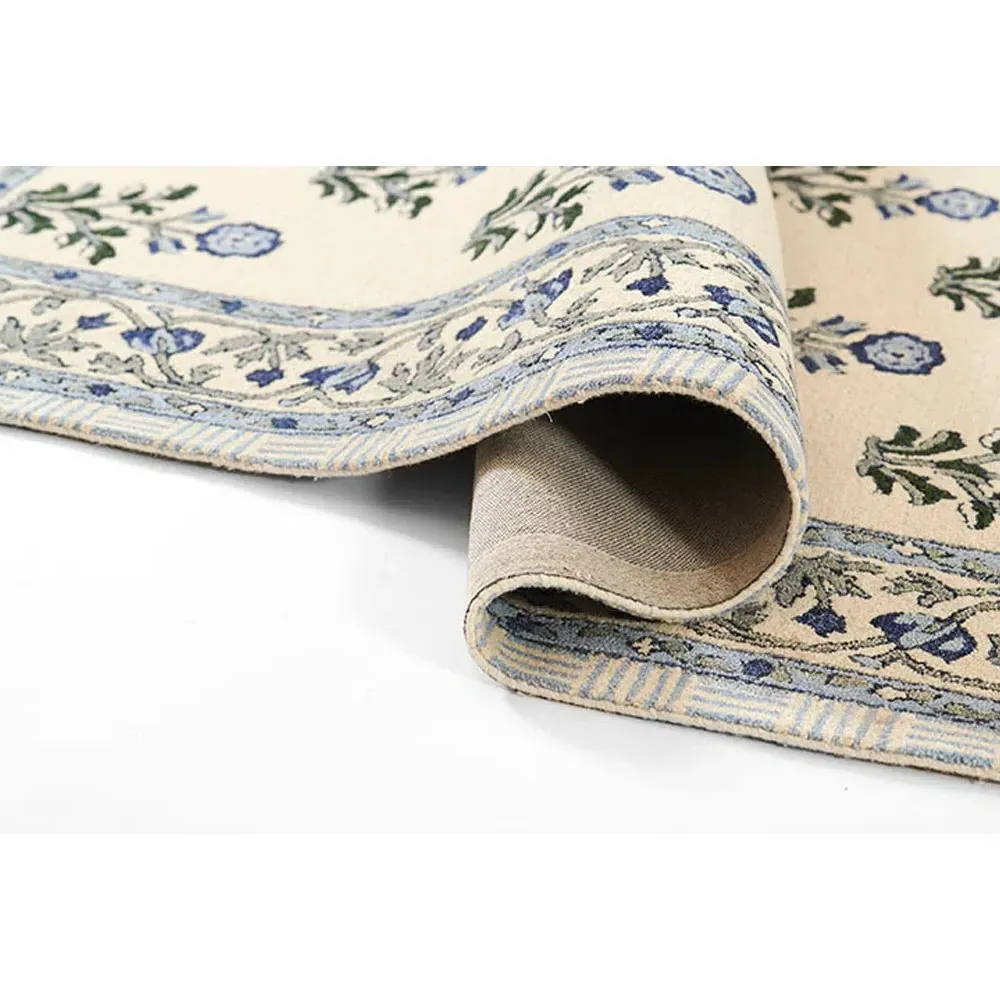 Colwyn Floral Patterned Rug - Green, Wool