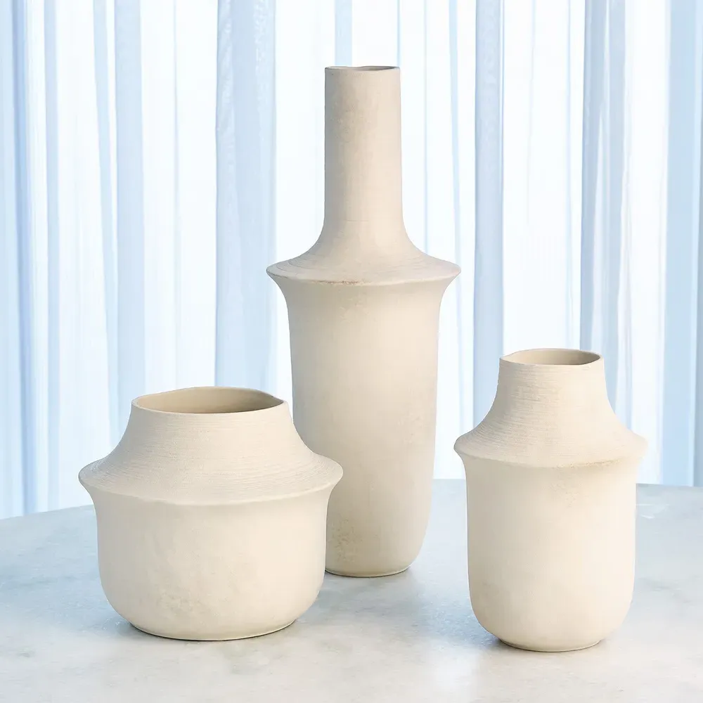 Delphine Low Table Vase - Cream, Ceramic