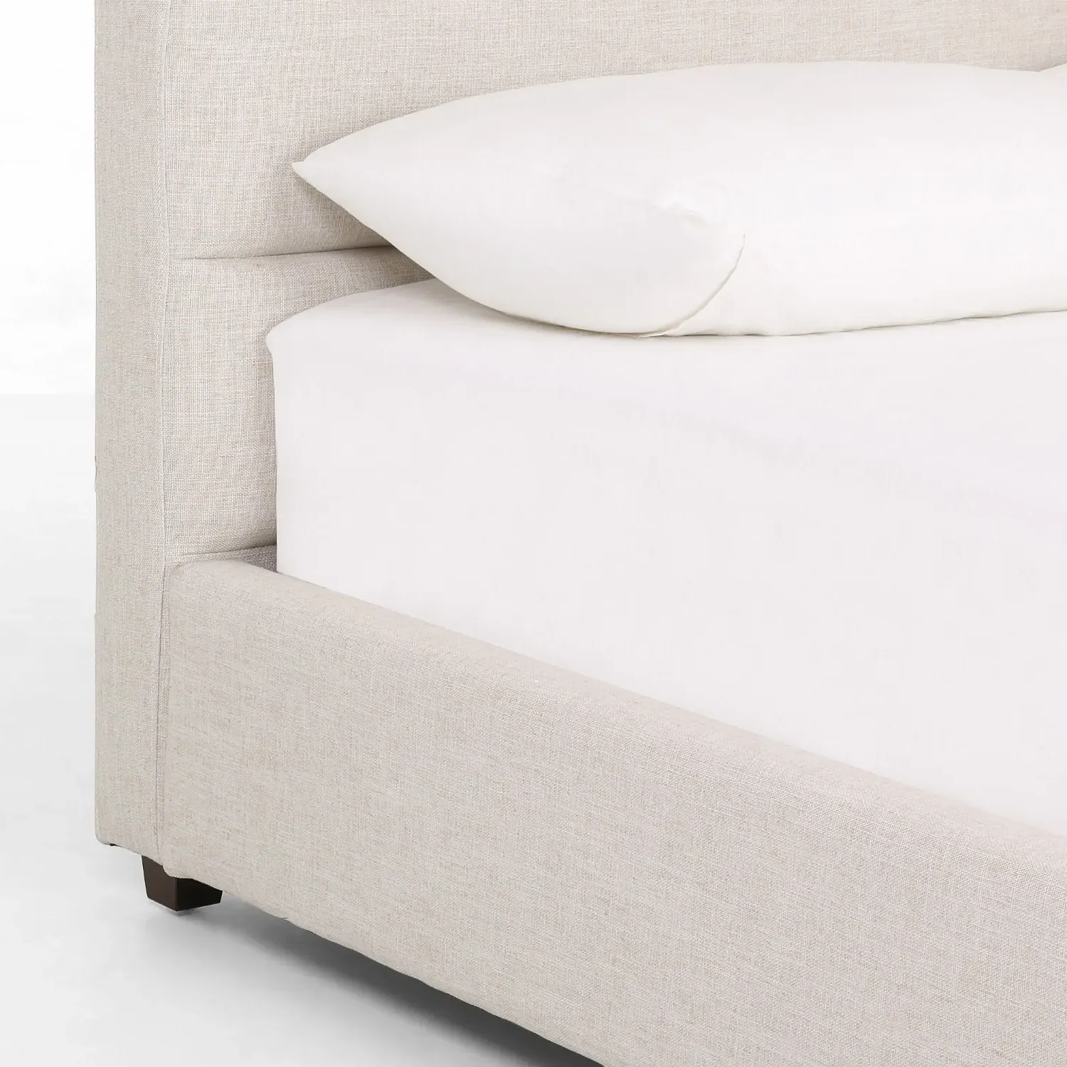 Dianne Queen Size Tufted Platform Bed - Cream