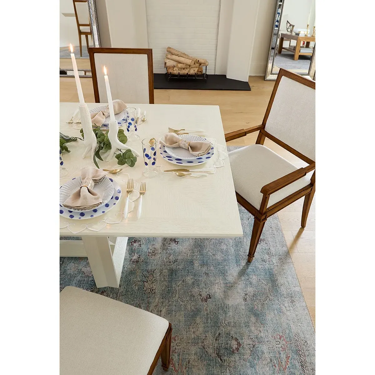 Finn Extendable Dining Table - Glazed Whisper White, Oak