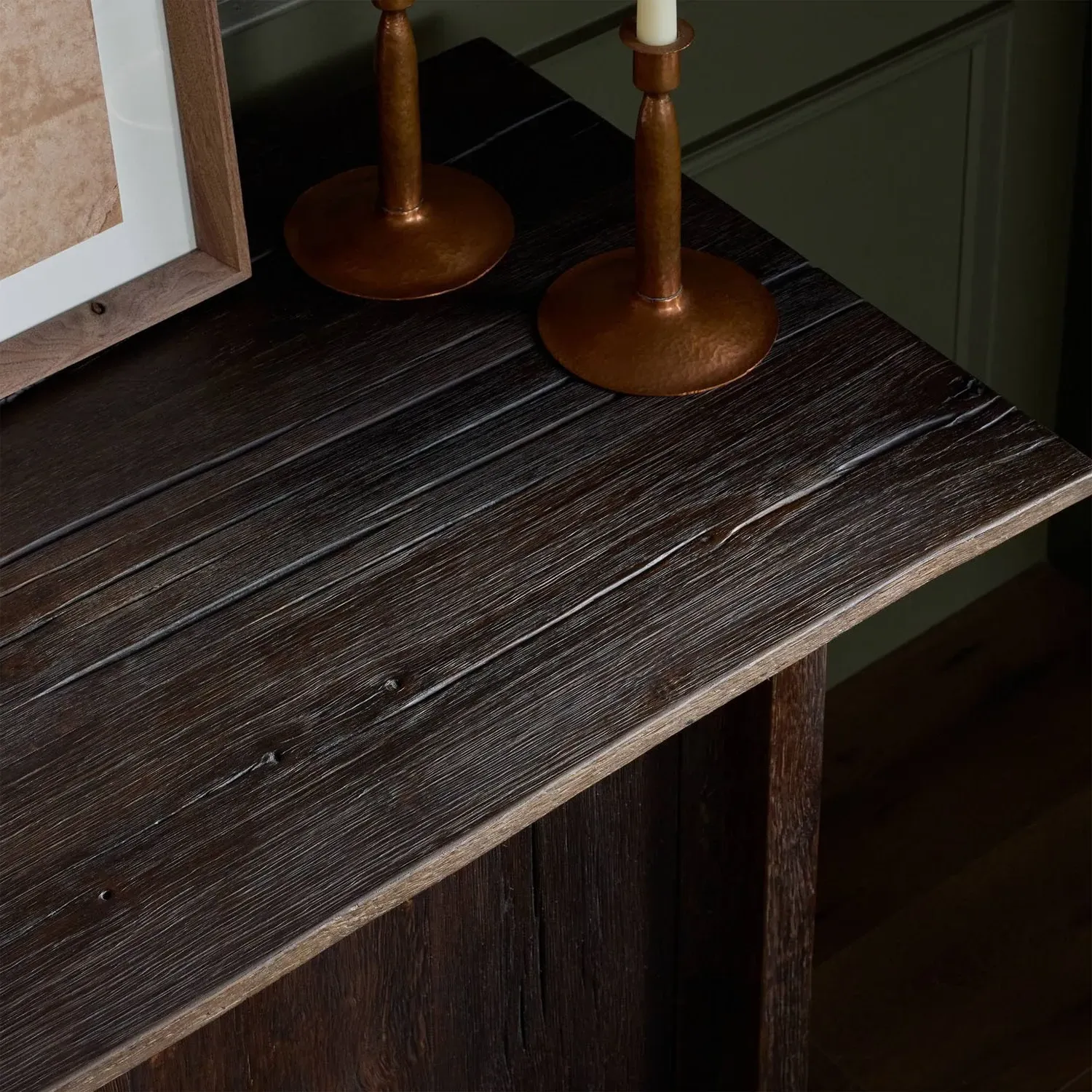 Irish Rustic Lodge Burnt Oak Midea Cabinet - Black