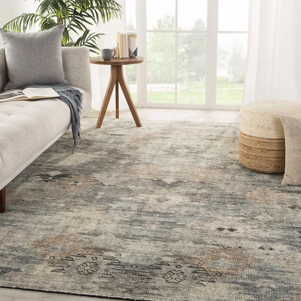 Julie 5x8 Hand Knotted Rug - Black, Wool