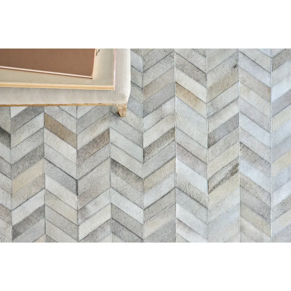 Lucas Chevron Patterned Rug Sample - Silver, Hide