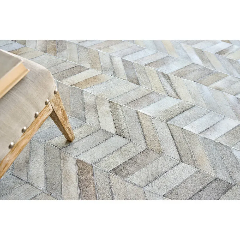 Lucas Chevron Patterned Rug Sample - Silver, Hide
