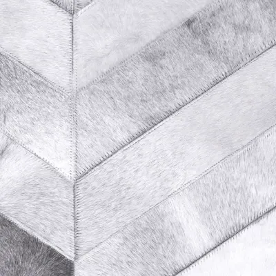 Lucas Chevron Patterned Rug - Silver, Hide