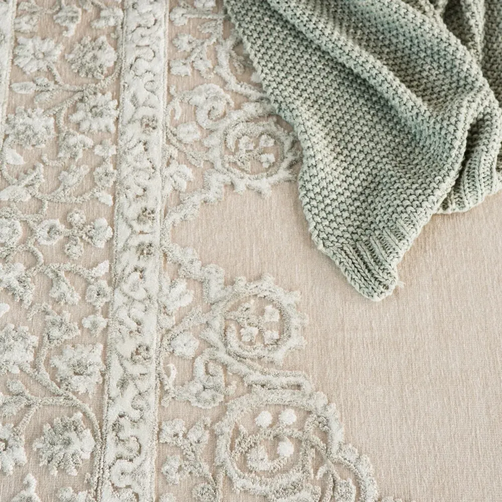 Maisie Floral Patterned Rug - Grey