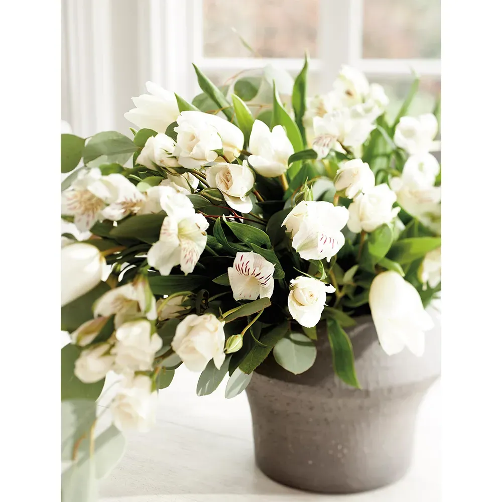 Maurene Extendable Round Dining Table - Light Grey