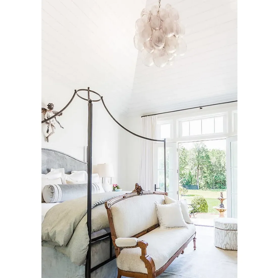 Muriel Bubbled Chain Chandelier - Brass, Resin