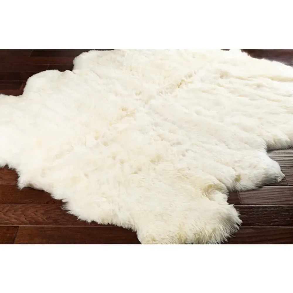 Nylah 6x8 Sheepskin Rug - Ivory