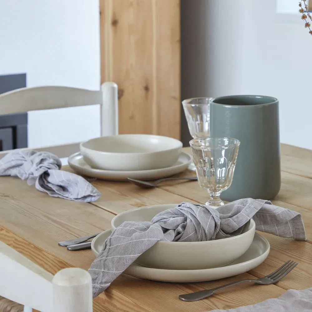 Pacifica 4 Piece Place Setting - Vanilla, Stoneware