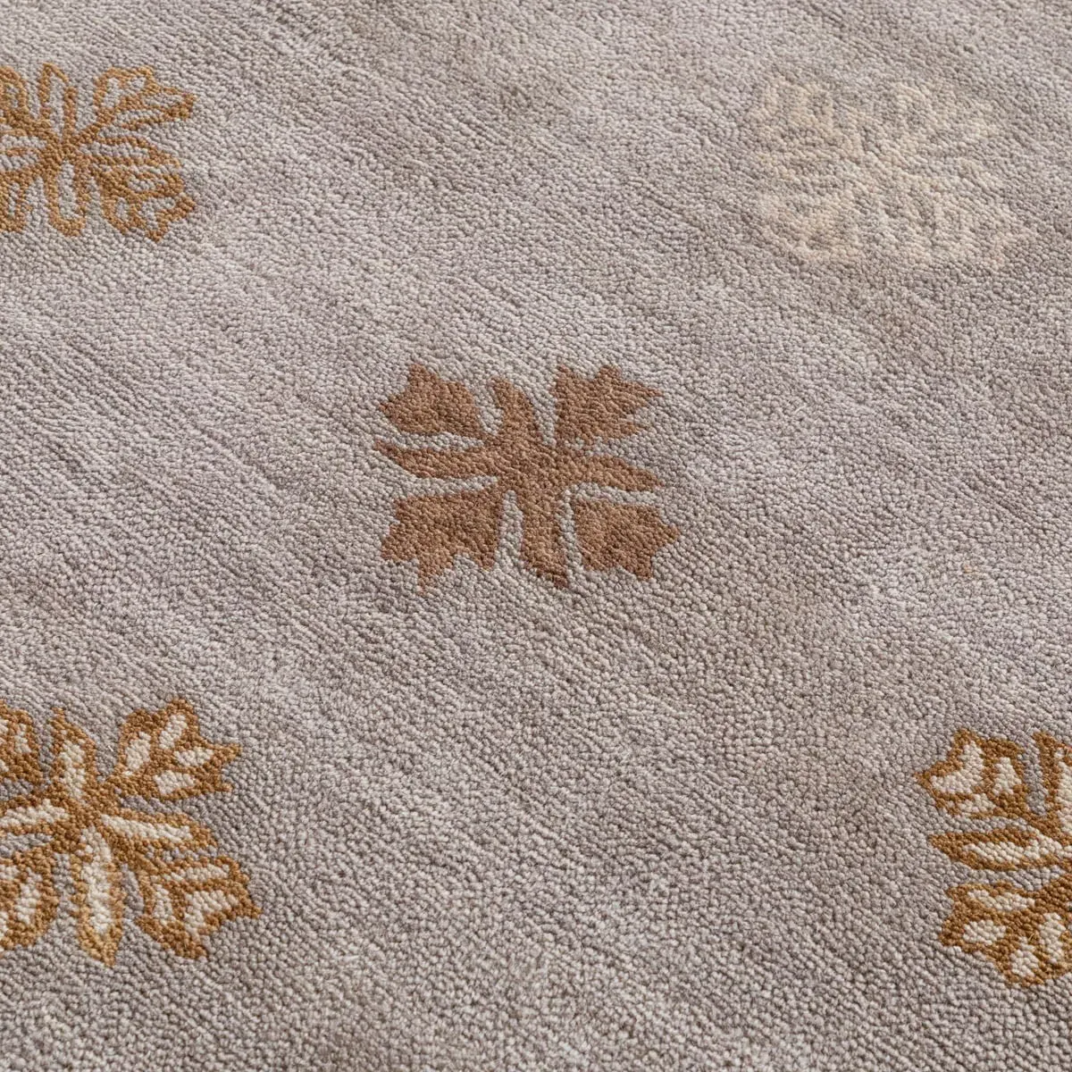 Rivera Medallion Patterned Rug - Beige, Wool