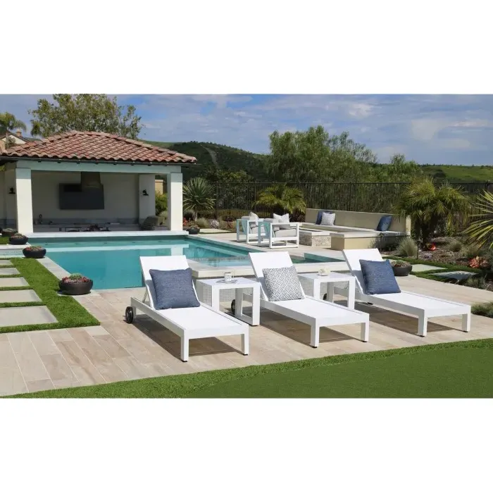 Roman Metal Chaise Lounge with Adjustable Positions - White