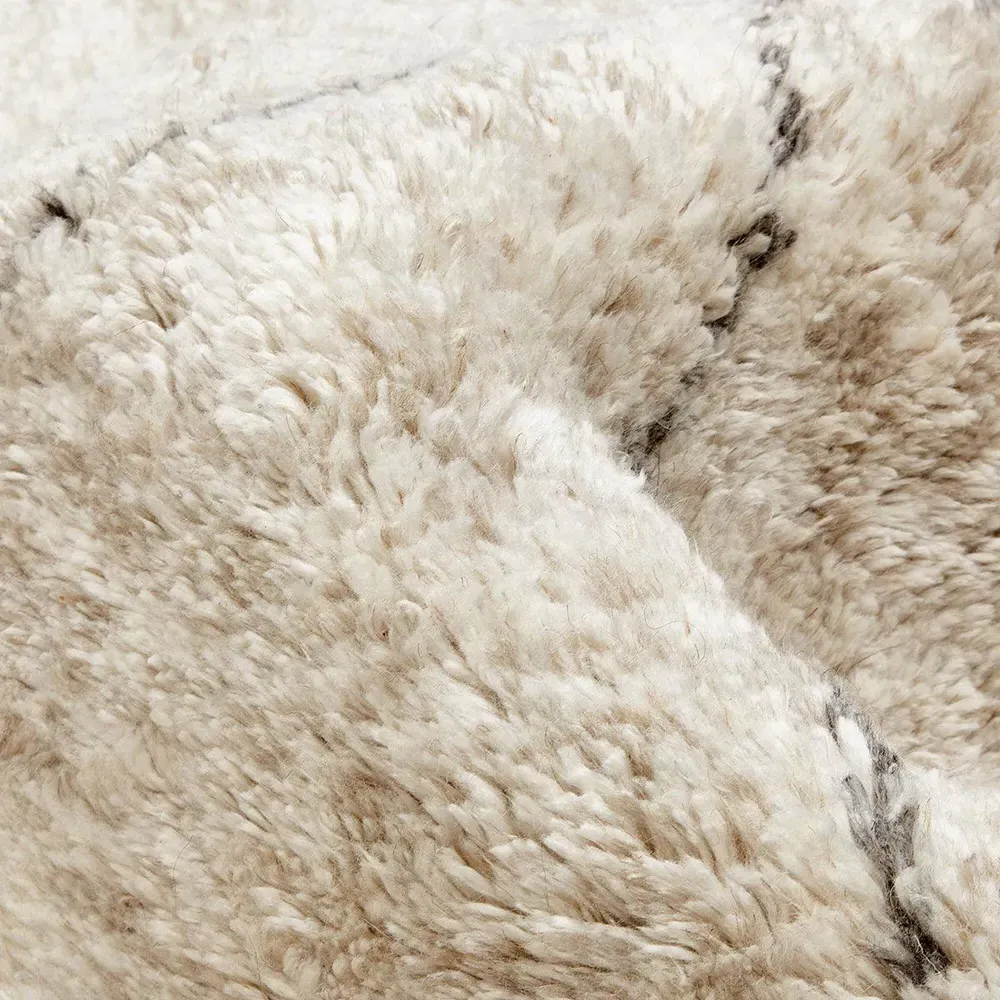 Sanaya Diamond Patterned Hand Knotted Rug - Beige, Wool