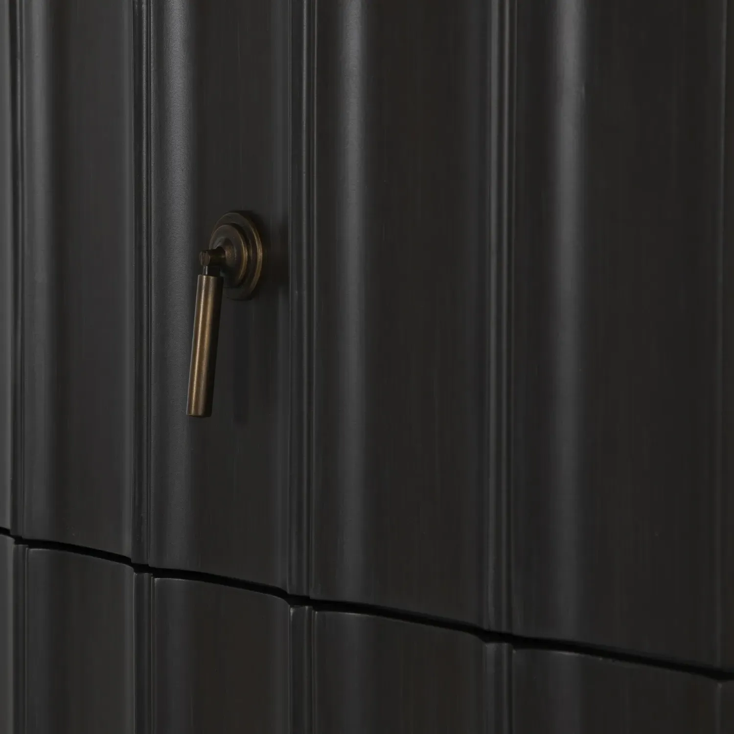 Sergio Fluted Chest - Black Sesame